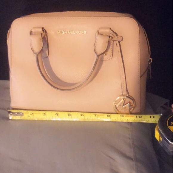 ❌SOLD❌Authentic Michael Kors Handbag - Picture 6 of 7